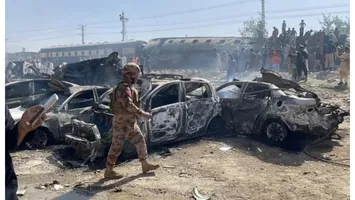 Atac cu bombă în Pakistan, peste 20 de morți în suflul exploziei VIDEO