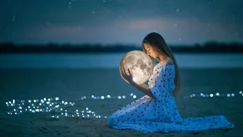 Luna Plină Albastră din 31 mai 2026 aduce, pentru 5 zodii, revelații intense, schimbări de direcție și momente de adevăr
