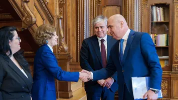 Bolojan merge cu Oana Gheorghiu la Cotroceni. Ciprian Ciucu: PNL nu poate asigura o majoritate pentru Siegfried Mureşan / Nazare a fost văzut prost când s-a dus în poză cu Veștea