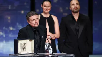 Cannes 2026: Performanţă fantastică, Cristian Mungiu Cristian Mungiu a câştigat al doilea Palme d’Or din carieră