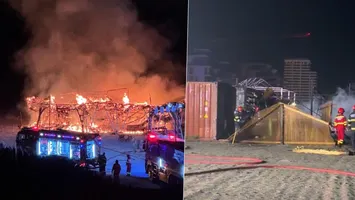 Incendiu în Mamaia, la un bar aflat pe plajă. Pompierii au intervenit de urgență