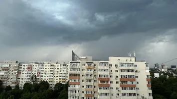 Prognoza meteo. Temperaturi normale, cu ploi şi vânt. Când se încălzeşte vremea