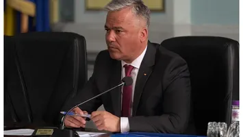 Cutremur pe scena politică după desemnarea lui Adrian Veștea ca premier. Andrei Țăranu: ”Procesul de rupere a PNL-ului a început odată cu această desemnare”
