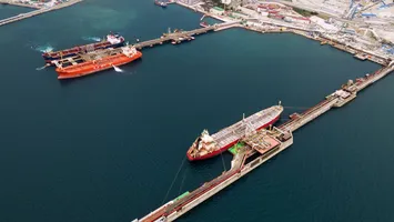 Atac cu drone asupra a două petroliere în apropierea terminalului de la Marea Neagră. Încărcarea petrolului a fost din nou sistată / Ucraina continuă atacurile asupra depozitelor Wildberries, cel mai mare retailer online din Rusia