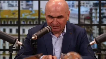 Premierul Ilie Bolojan, un nou apel către cetățeni pentru reducerea voluntară a consumului de energie electrică: „Este o măsură necesară ca să nu ajungem la decuplarea manuală a unor consumatori industriali”