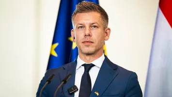 Peter Magyar, premierul Ungariei, vrea să reducă vârsta minimă de vot la 16 ani