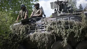 Serviciul militar obligatoriu ar putea fi prelungit la nouă luni. Măsura, justificată de războiul din Ucraina