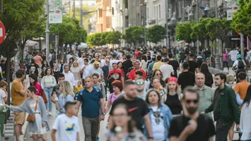 SONDAJ Crește ponderea românilor care cred că țara merge într-o direcție greșită. Medicii și profesorii, categoriile învestite cu cea mai multă încredere