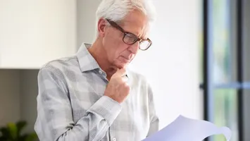 S-au schimbat deciziile de pensionare. Ce trebuie să verifici atent când primești un astfel de document