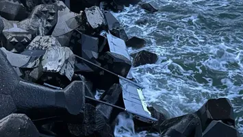 O nouă dronă găsită pe litoral. Garda de Coastă a intervenit / Salvamarii fac apel la turiști să nu atingă dronele descoperite pe plajă: „NU încercaţi să le mutaţi. Îndepărtaţi-vă şi sunaţi la 112”