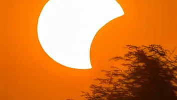Eclipsa de Soare din 12 august a trecut, dar schimbarea abia de-acum începe. Ce urmează în viața fiecărei zodii după acest moment de cotitură