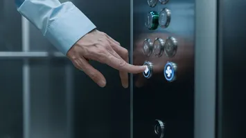 Începe programul ”Lift pentru viață”. Cum vor fi ajutați milioane de români
