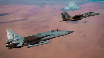 Un avion F-15 al Arabiei Saudite ar fi fost doborât în Yemen. Rebelii Houthi au publicat imaginile epavei