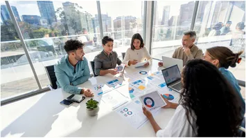 Cât câștigă un specialist în marketing în 2026. Cum arată salariile din domeniu