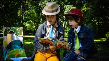 Bani pentru elevii cu cerințe educaționale speciale în noul an școlar. Ce sumă primesc și până când se pot depune cererile