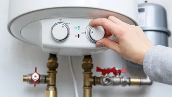Cum eviți să-ți crească factura la energie din cauza boilerului. Lista greșelilor care costă