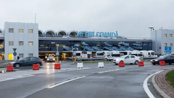 Parcare fără plată pe aeroporturile Otopeni și Băneasa. Cine poate beneficia de gratuitate și ce trebuie să facă