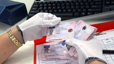 Fraudă masivă cu permise auto, în Poliţia Română. Zeci de percheziţii sub suspiciunea de mită