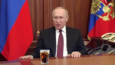 Coca-Cola, reinventată în Rusia. Cum se numește băutura consumată de Vladimir Putin (VIDEO)