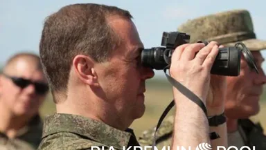 Imagini penibile cu Medvedev. Propaganda rusă a eșuat din nou. Fotografia jenantă care a devenit virală
