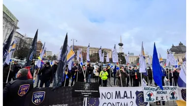 EUROPOL şi Sindicatul Poliţiştilor din Penitenciare, protest în faţa Ministerului Muncii: „Poliţiştii sunt din nou sacrificaţi”