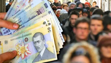 Mii de angajați români vor primi bani în plus la salariu! Cu cât vor creşte lefurile în 2023