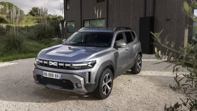 Ministrul Economiei spune că Dacia vinde autoturismele mai scump, pentru că nu e parte din Schengen: „Nu cred că cetăţenii europeni merită asta. Totuşi, se pare că guvernul austriac crede că ei ar trebui să plătească mai mult”
