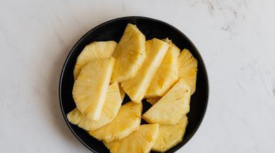 Beneficiile ananasului pentru organism. De ce este bine să-l încadrezi în rutina ta alimentară