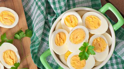 Ce se întâmplă dacă mănânci mult prea multe ouă. Iată riscul la care te expui