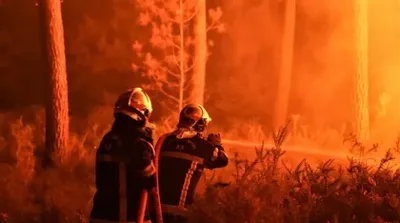 Incendiul ”monstru” din Franța nu poate fi oprit. România a trimis trei avioane cu pompieri în ajutor