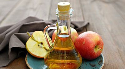 Oțetul de mere are beneficii asupra organismului. Ce se întâmplă dacă îl consumi înainte de culcare