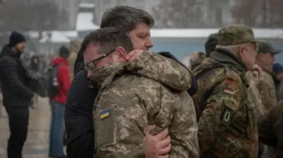 Pedeapsa pentru bărbații care au părăsit Ucraina. Legea marțială le interzice acest lucru