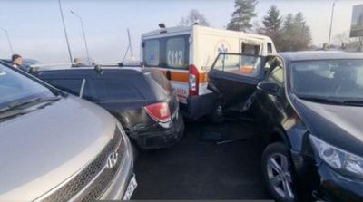 Fenomenul meteo periculos pentru șoferi a făcut prăpăd în România. 15 mașini au fost avariate