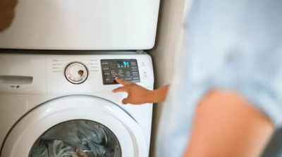 Când nu trebuie să folosești șervețele în mașina de spălat. Este o greșeală uriașă!