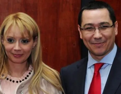 Imagine rară cu Victor Ponta şi soţia sa, Daciana! „Mr & Mrs Smith” de România într-o ipostază extrem de elegantă FOTO