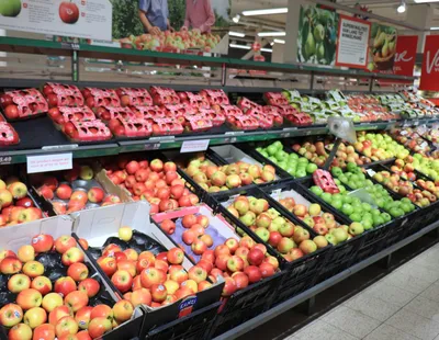 Ce înseamnă numerele înscrise pe etichetele fructelor de la supermarket