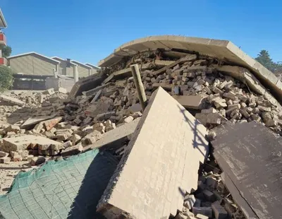 Tragedie în Africa de Sud. Cinci morţi după ce o clădire în construcţie s-a prăbuşit VIDEO