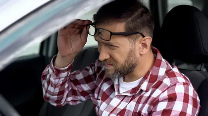 Ce amendă riscă șoferii care au probleme de vedere dar nu poartă ochelari. Cum poate fi evitată sancțiunea