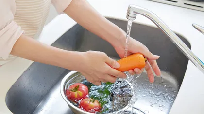 Cum spălăm corect fructele și legumele pentru a nu avea probleme de sănătate