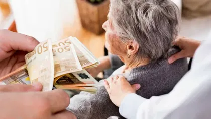 Bani în plus la salariu pentru badantele românce din Italia. Contractul Național de muncă a fost reînnoit