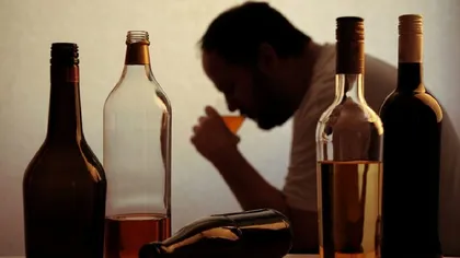 Câți ani din viață pierzi atunci când consumi un pahar de alcool. Un nou studiu trage un semnal de alarmă