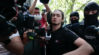 VIDEO Lui Maru i-au dispărut în arest și zâmbetul, și pletele. Dealerul cercetat pentru moartea tânărului Rareș Ion s-a tuns și are acum o atitudine spășită