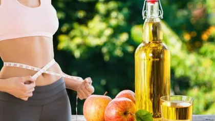 Dieta cu oțet din cidru de mere care te ajută să slăbești. Medicii dezvăluie beneficiile acestei băuturi: „Ajută în controlul zahărului din sânge”