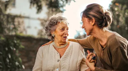 Pensii de mizerie pentru badantele din Italia. Cât încasează o româncă după ani de zile în care a îngrijit bătrâni
