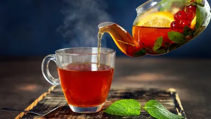 5 ceaiuri pe care trebuie să le bei înainte de culcare. Stimulează producția naturală de melatonină