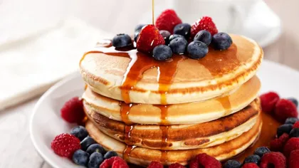 Ingredientul secret din clătitele americane ca să iasă pufoase și delicioase. Poți renunța la praf de copt și bicarbonat