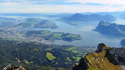 Unde se află cel mai frumos lac din lume. Orașul din Europa este recunoscut pentru peisajele sale superbe