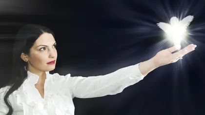 4 ZODII cu aură protectoare, sunt mereu protejate de ÎNGERII lor păzitori
