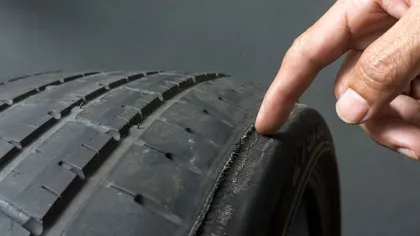 Primele semne că anvelopele de vară sunt uzate. Care este momentul când trebuie să le schimbi