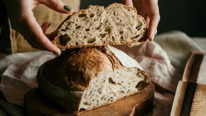 Rețetă. Pâine cu maia fără drojdie, preparată ca pe vremea bunicilor. Ingredientul care o face extrem de gustoasă